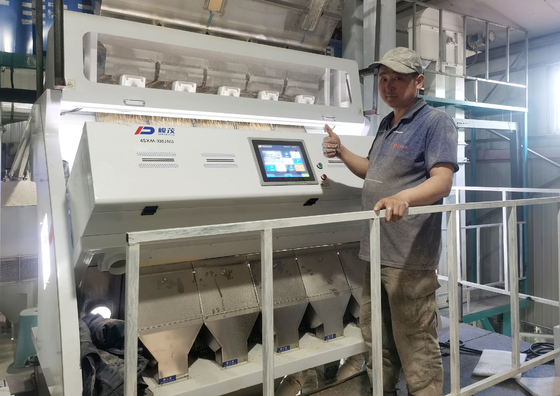 Alta precisión 5400 píxeles CCD clasificador de arroz 220V / 50HZ variedad Kw fuente de alimentación